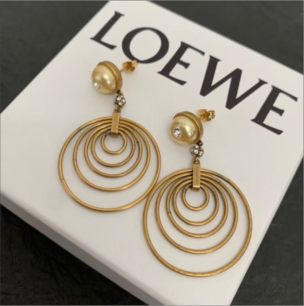 Loewe women jewellery - Swiss o watches