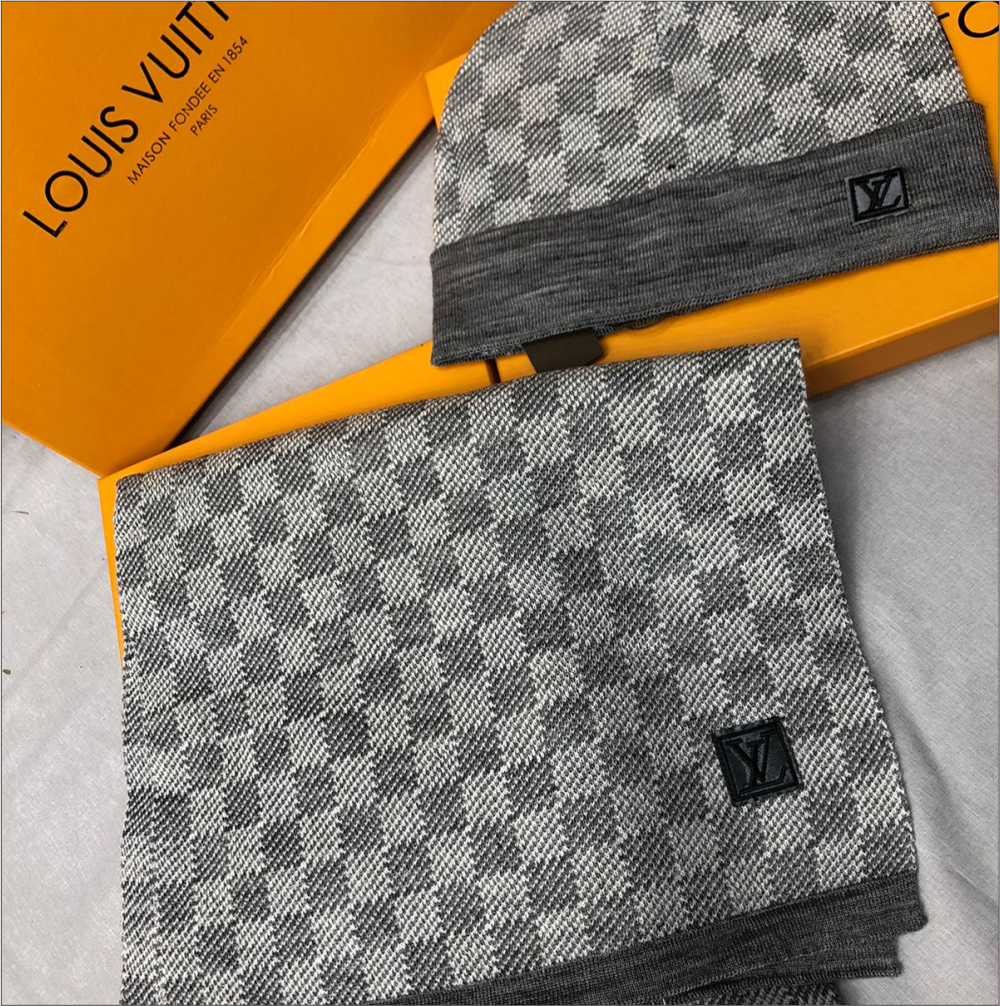 LOUIS VUITTON GREY WOOLEN CAP